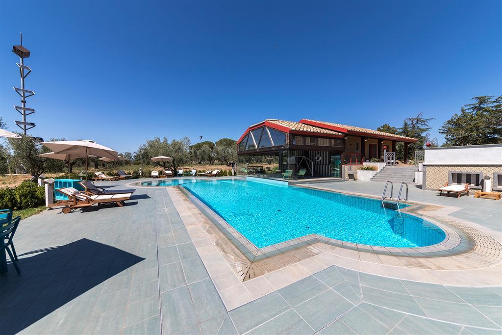 Traldi Resort Vetralla Luaran gambar