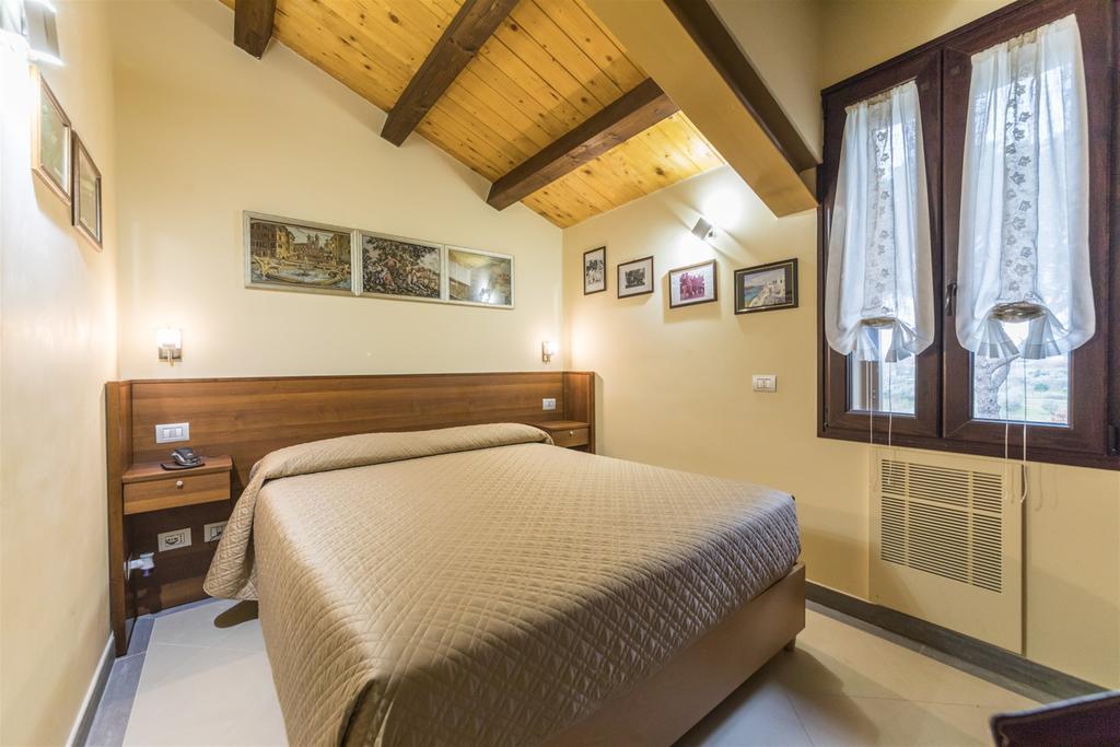 Traldi Resort Vetralla Luaran gambar